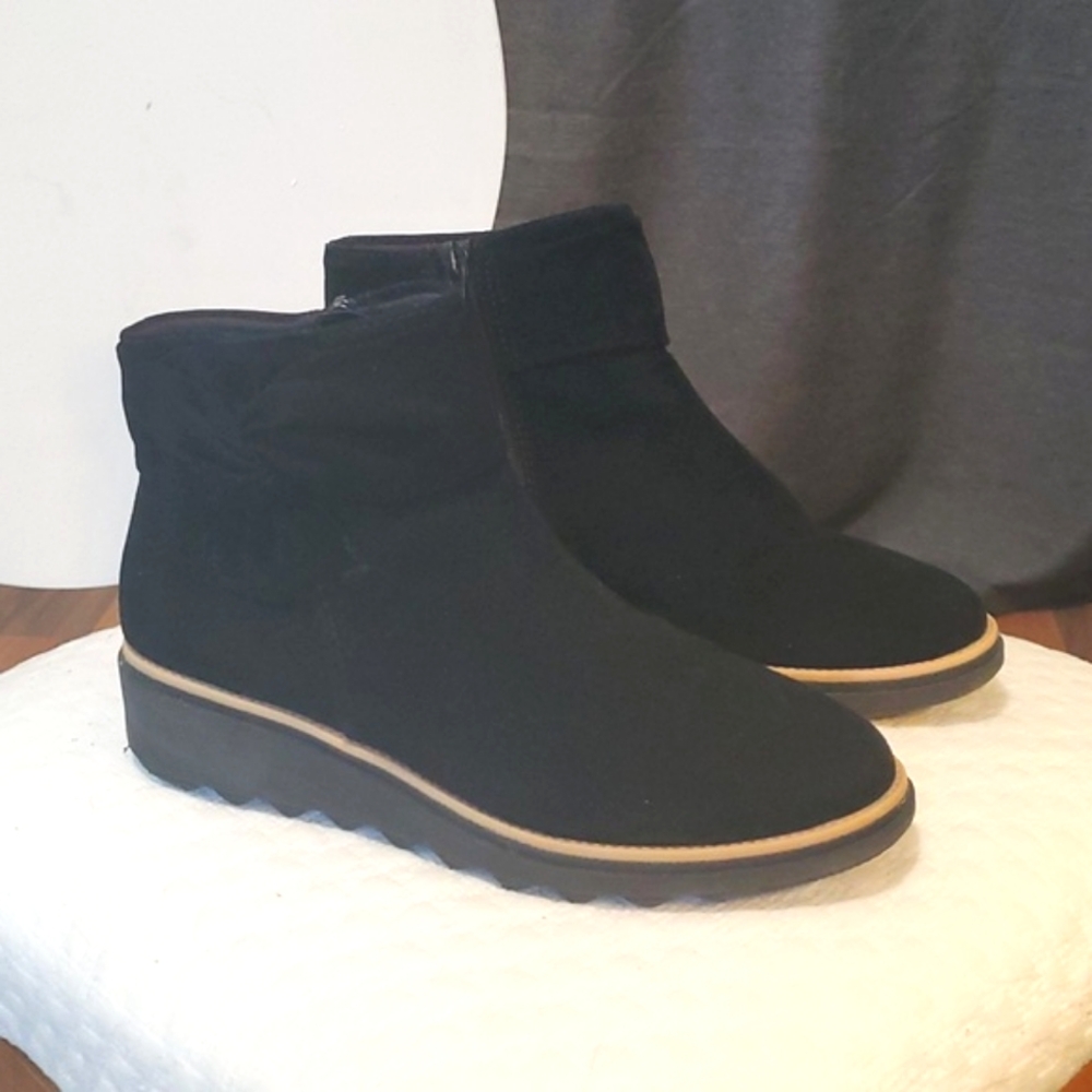 Clark's Zip up Booties